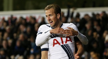 Harry Kane tỏa sáng trong trận thắng của Tottenham trước West Ham - Ảnh: Reuters