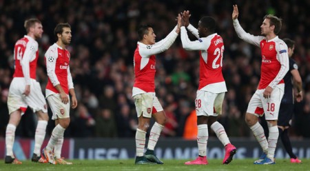 Các cầu thủ Arsenal ăn mừng chiến thắng trước Dinamo Zagreb - Ảnh: Reuters