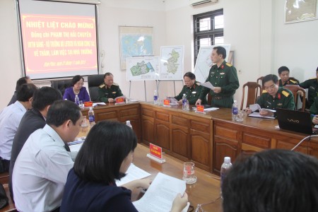 Đại tá Nguyễn Ngọc Long, Hiệu trưởng Trường Cao đẳng nghề số 2 báo cáo kết quả hoạt động của Nhà trường.