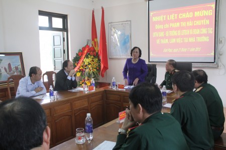 Bộ trưởng Bộ Lao động, Thương binh và Xã hội phát biểu tại buổi làm việc.