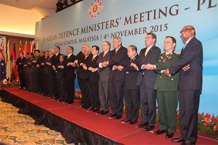 Phó tổng thư ký ASEAN và các trưởng đoàn dự Hội nghị.