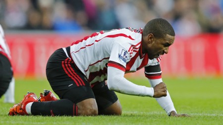 Chấn thương của Defoe là một tổn thất lớn cho Sunderland. Ảnh: Reuters