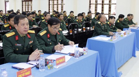 Các đại biểu dự hội nghị tổng kết ngành kỹ thuật Quân khu.