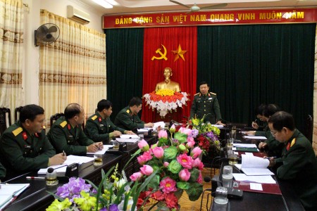 Chính ủy QK làm việc tại Bộ CHQS tỉnh Phú Thọ.
