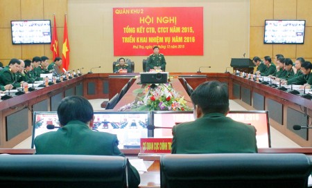 Thiếu tướng Lê Hiền Vân, Bí thư Đảng ủy, Chính ủy Quân khu phát biểu chỉ đạo Hội nghị.