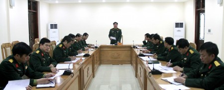 Đại tá Phạm Đức Duyên, Bí thư Đảng ủy Cục Chính trị, Phó Chủ nhiệm Chính trị QK chủ trì hội nghị.