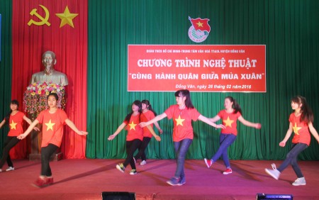 Nhảy hiện của Chi đoàn Trường phổ thông dân tộc nội trú Đồng Văn.