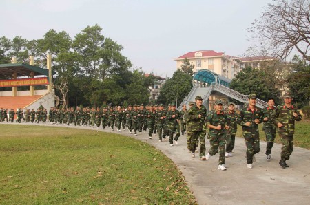 Cán bộ, chiến sỹ Bộ Tham mưu hưởng hứng ngày chạy CISM.