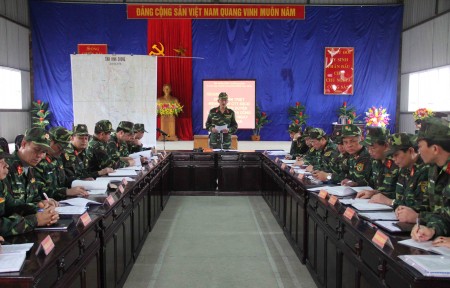 Chỉ huy trưởng Bộ CHQS tỉnh Tuyên Quang chủ trì hội nghị quán triệt mệnh lệnh chuyển TTSSCĐ từ thường xuyên lên cao và chỉ thị những công việc cần làm ngay cho cơ quan.