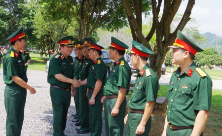 Tư lệnh QK kiểm tra tại Trung đoàn 877 (Bộ CHQS tỉnh Hà Giang).
