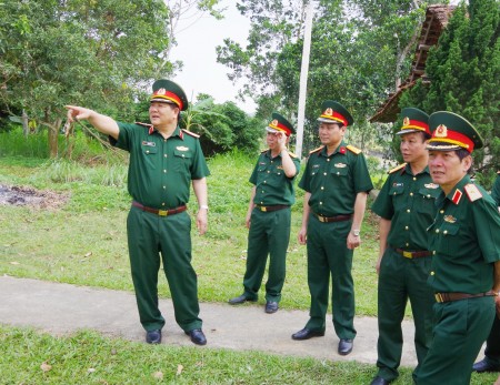 Tư lệnh kiểm tra sử dụng đất quốc phòng Bộ CHQS tỉnh Hà Giang.