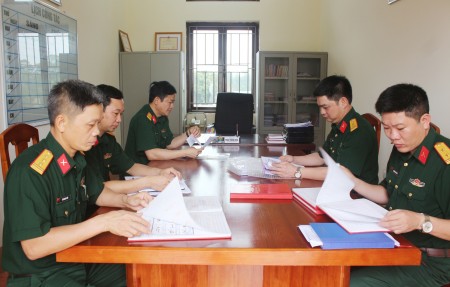 Thiếu tướng Trần Hoài Trung, Cục trưởng Cục tuyên kiểm tra tại Lữ đoàn 297.