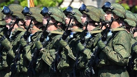 học viên Học viện Quân sự Moscow và Tversky.