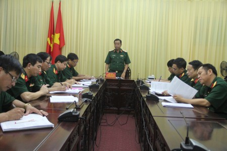 Đồng chí Chủ nhiệm Chính trị QK làm việc tại Bộ CHQS tỉnh Yên Bái.