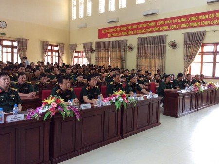 Thiếu tướng Nguyễn Khắc Nam, Tư lệnh Binh chủng TTG và Thiếu tướng Vũ Mạnh Trí, Chính ủy Binh chủng TTG cùng các đại biểu dự lớp tập huấn 