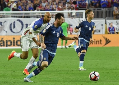 Messi tỏa sáng trong trận bán kết Copa America với đội chủ nhà Mỹ.  