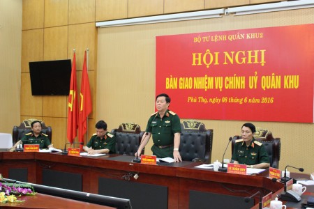 Trung tướng Nguyễn Trọng Nghĩa phát biểu tại Hội nghị.
