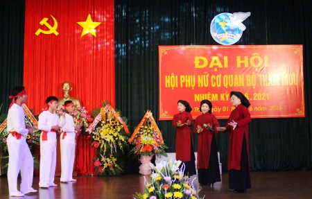 Tiết mục hát Xoan Phú Thọ của Đội văn nghệ quần chúng BTM chào mừng Đại hội.