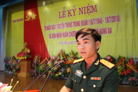 Trung tá Nguyễn Văn Xuân, Trung đoàn trưởng đọc diễn văn kỷ niệm.