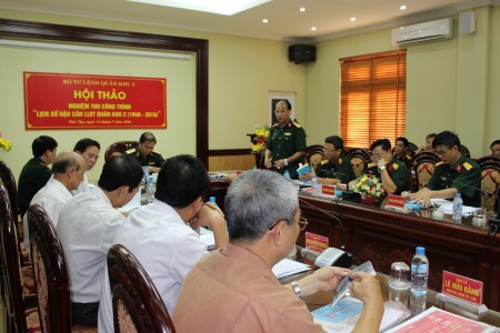 Đại tá Nguyễn Quốc Việt, Chủ nhiệm Hậu cần QK phát biểu làm rõ những nội dung bổ sung.