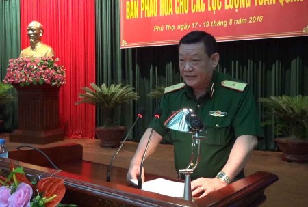Thiếu tướng Nguyễn Đức Hải, Phó Chủ nhiệm Tổng cục Công nghiệp Quốc phòng phát biểu khai mạc lớp tập huấn.