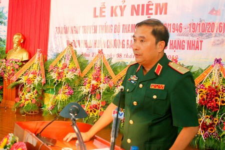 Thiếu tướng Phùng Sĩ Tấn, Ủy viên Ban Thường vụ Đảng ủy, Phó Tư lệnh, Tham mưu trưởng, Phụ trách Tư lệnh Quân khu đọc diễn văn Lễ kỷ niệm.