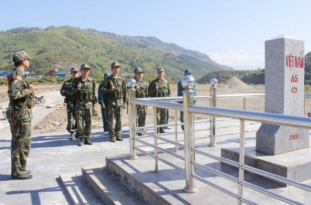 Bộ đội Biên phòng tỉnh Lai Châu tuần tra bảo vệ đường biên mốc giới.