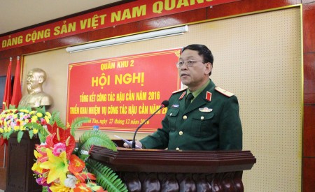 Thiếu tướng Hoàng Ngọc Dũng, Phó Tư lệnh Quân khu phát biểu chỉ đạo hội nghị.