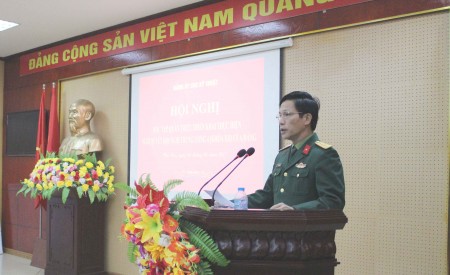 Đại tá Phan Đình Ân, Bí thư Đảng ủy, Chính ủy Cục Kỹ thuật khai mạc Hội nghị.