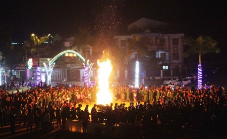 Đêm lửa trại giao quân tại huyện Bắc Quang.