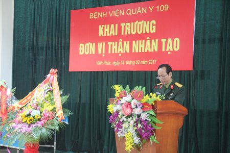 Đại tá Bùi Quang Lưu, Giám đốc Bệnh viện Quân y 109 phát biểu khai trương.