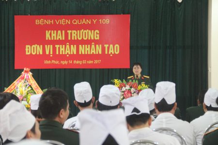 Đái tá, PGS-TS Lê Việt Thắng phát biểu chúc mừng bệnh viện.