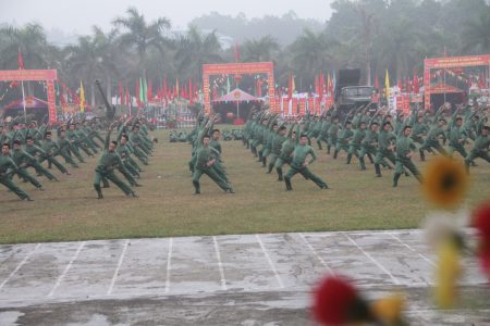 Đồng diễn thể dục trong Lễ ra quân huấn luyện.