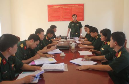 Cục Chính trị kiểm tra công tác chuẩn bị của Phòng Chính trị Lữ đoàn 406.